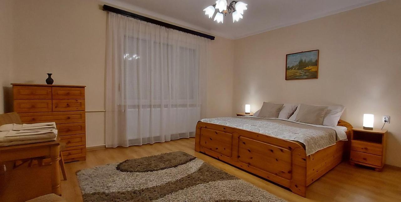 Akacfa Vendeghaz Apartment Mako