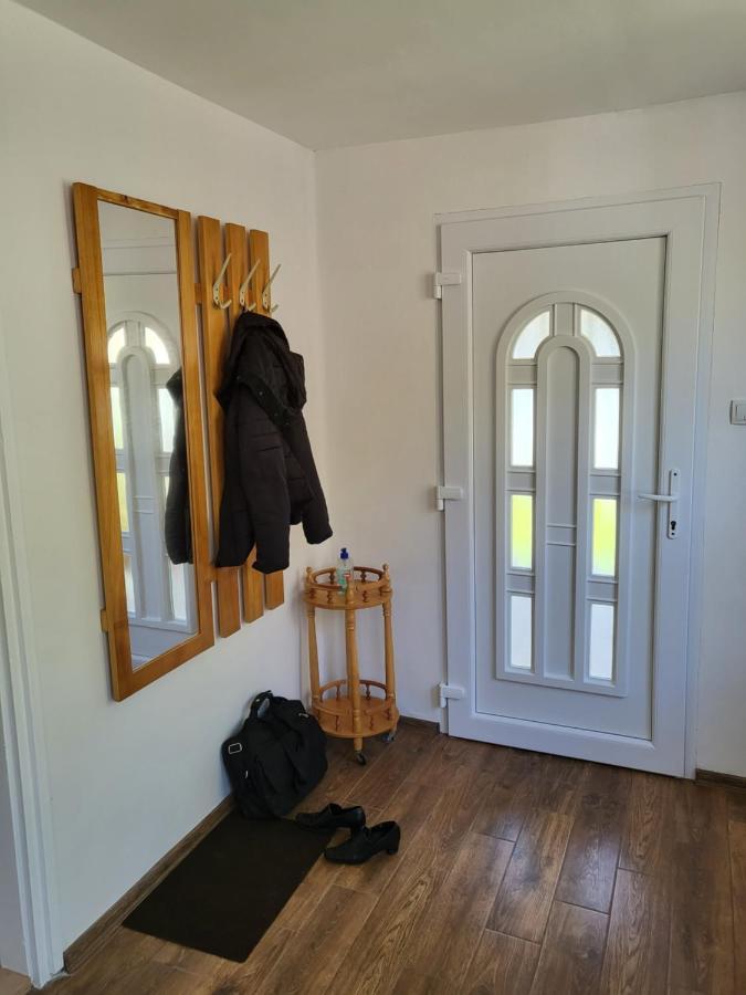 Akacfa Vendeghaz Apartment