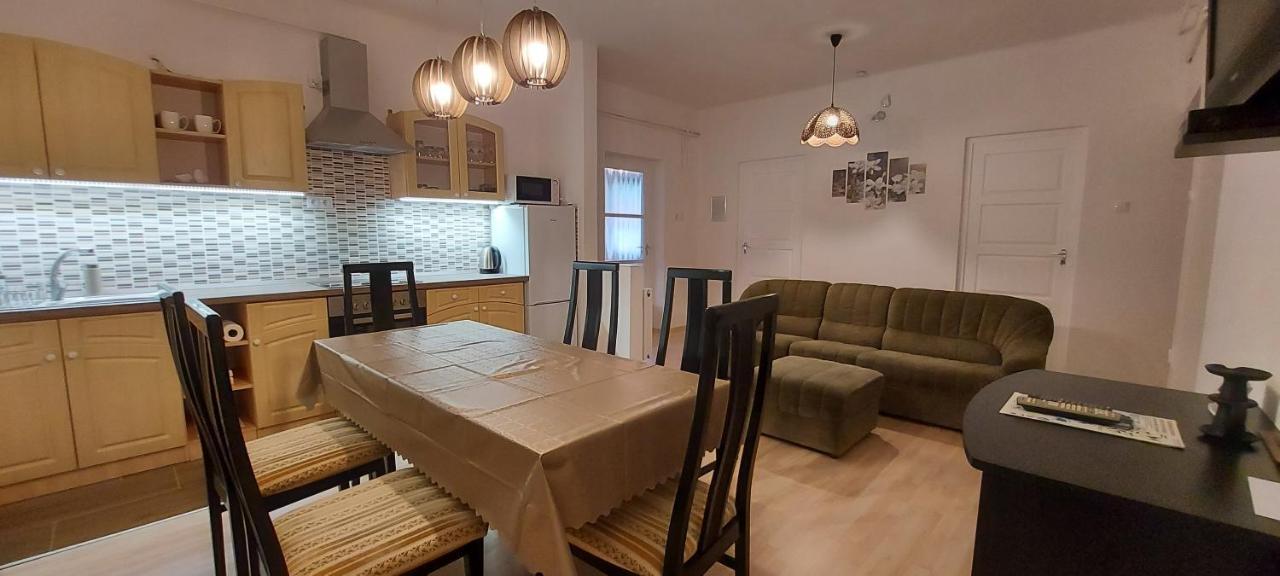 Apartment Akacfa Vendeghaz *